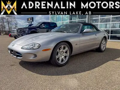 --DRIVE THE DREAM THIS SUMMER AT ADRENALIN MOTORS! NOW LOCATED IN GASOLINE ALLEY, RED DEER!-- 4.0L V...