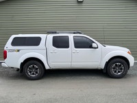 -PRO-4X -Crew Cab -Black Leather Interior -Colour Matched Cap -Great Condition $23,995 + tax, licens... (image 1)