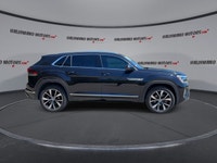 // ACCIDENT FREE!! // This used 2025 Volkswagen Atlas Cross Sport Execline 4WD is a confident, well-... (image 8)