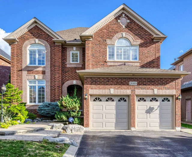 **Distress Home Sales, Foreclosures, Bank Sales, Fixer Uppers** in Houses for Sale in Mississauga / Peel Region