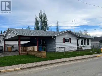 Discover the appeal and comfort of this lovely 1,300 sq ft 3 bed, 2 bath rancher, ideally situated n...