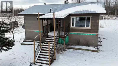 The perfect hobby farm with stunning style throughout. This exceptional 4 bedroom home with air cond...