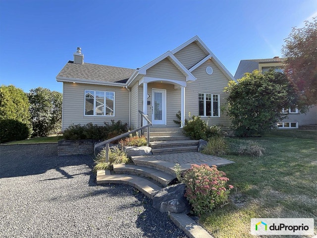 $479,500 - Bungalow for sale in Levis — photo 1