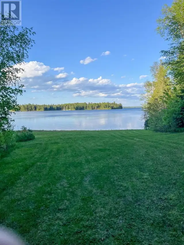11 Hay Island, Lake of the Woods S of Kenora, Ontario in Land for Sale in Kenora - Image 19