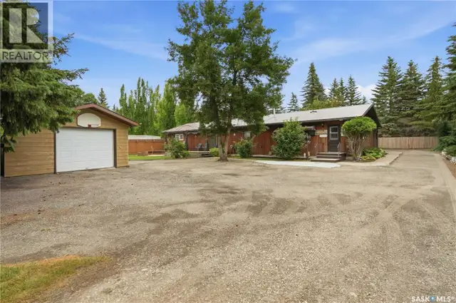 4 Pine STREET Katepwa Beach, Saskatchewan in Houses for Sale in Regina - Image 4