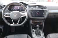 NO ACCIDENT Elevate Your Drive with the 2022 VW Tiguan Comfortline 4Motion AWD. Discover the Perfect... (image 9)