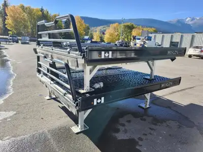 2025 Marlon 7' Xplore Pro III Fits truck boxes from 5.5' to 6.5'. The 2025 Marlon Xplore Pro III's i...