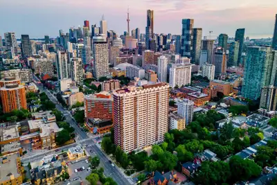 1 Month Free Rent Visit our Website: https://www.capreit.ca/apartments-for-rent/toronto-on/wellesley...