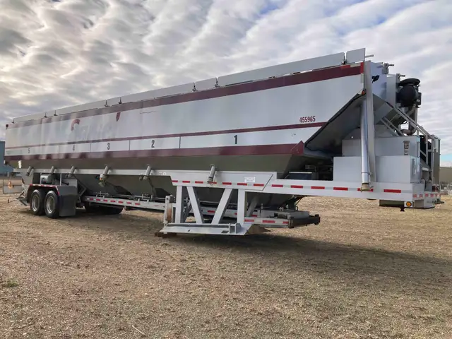 2012 APPCO 4,000 CUBIC FT SAND STORAGE PIG DRY BULK TANK TRAILER in Heavy Equipment in Laval / North Shore - Image 6