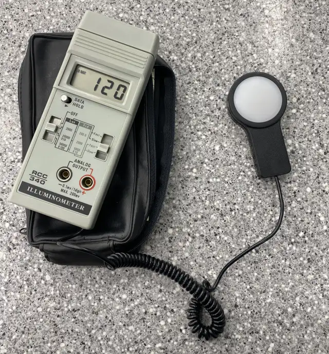 RCC 340 Illuminometer in Cameras & Camcorders in City of Toronto - Image 4