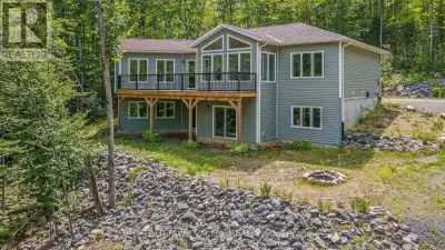 Welcome to exceptional living in prestigious Algonquin Heights Estates, where luxury craftsmanship m...
