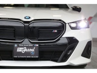 2024 BMW i5 M60 Electric Motor AWD Single-Speed Automatic EXTERIOR - MINERAL WHITE METALLIC INTERIOR... (image 5)