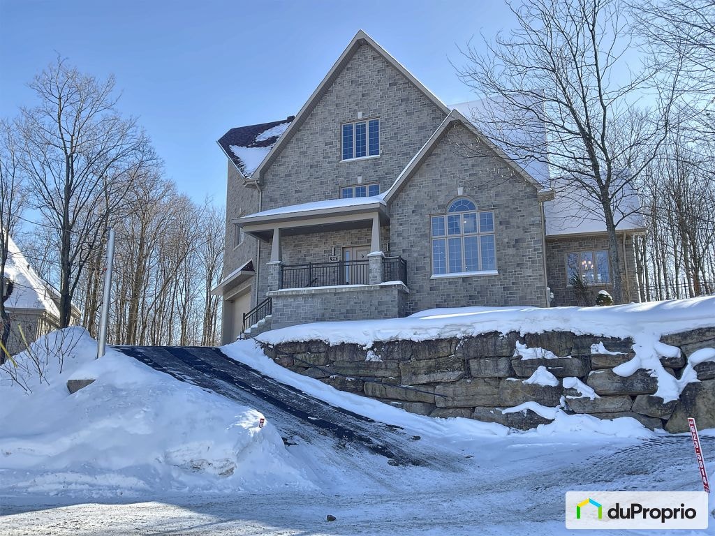 $977,700 - 3 Storey for sale in St-Joseph-Du-Lac — photo 1