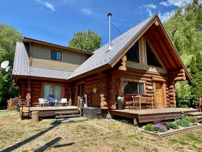 SEMI-WATERFRONT LOG HOME @ AGATE BAY RESORT! LOT L 2020 SINMAX CREEK ROAD, AGATE BAY ~ $840,000 CDN...