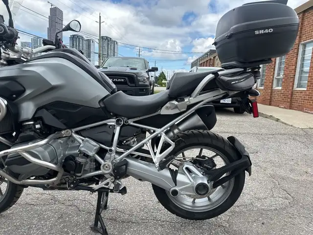 2015 BMW R1200GS ~ BMW R1200GS ~ HTD GRIPS ~ ADJUSTABLE SUSPENSI in Street, Cruisers & Choppers in City of Toronto - Image 17