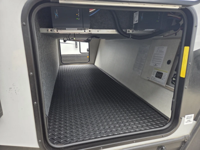 2026 OUTDOORS RV TIMBER RIDGE 25SBS T in Travel Trailers & Campers in Kelowna - Image 10