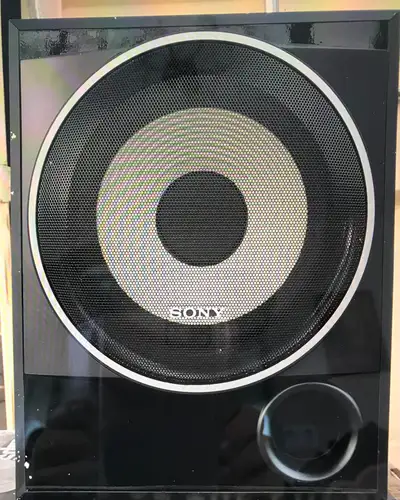 Magnetically shielded type I am selling 2 SONY speakers Model SS-WP7500 Magnetically shielded type,...
