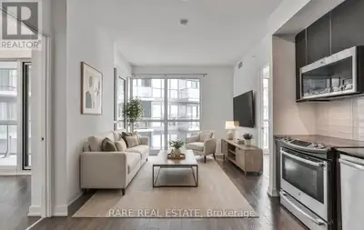 Welcome to Unit 422 at 10 Park Lawn Road, a stylish and functional condo in the heart of Toronto's v...