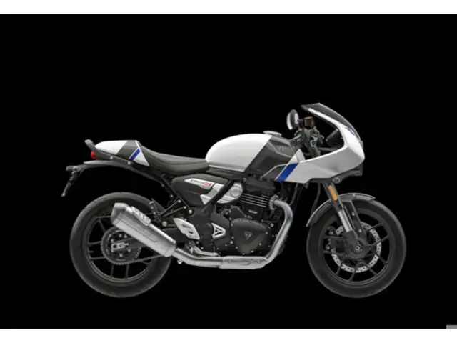 2026 Triumph Thruxton 400 White/Grey in Street, Cruisers & Choppers in Oshawa / Durham Region - Image 2
