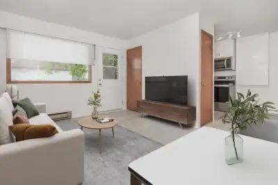 300 Toronto Ave, Selkirk Suite Features 1 Bedroom 1 Bathroom Stainless Steel Fridge, Range, & Microw...
