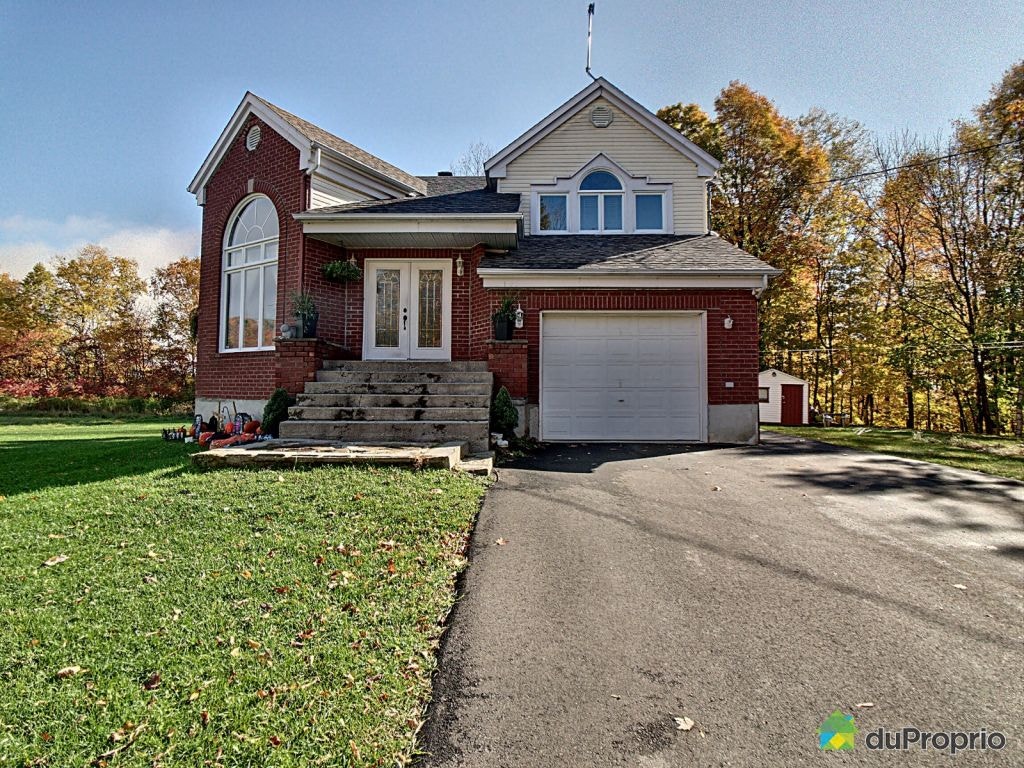 $750,000 - 2 Storey for sale in Calumet — photo 1