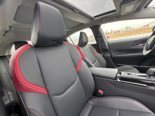 2026 Toyota Prius Plug-In Hybrid XSE SUNROOF / HEATED STEERING W in Cars & Trucks in Cranbrook - Image 13