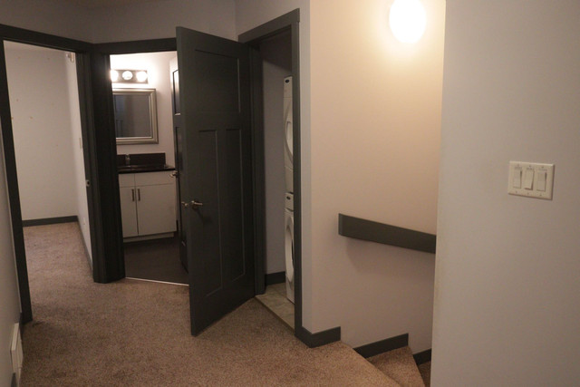 Centrally Located Townhouse near UofA, NAIT & Entertainment! in Long Term Rentals in Edmonton - Image 3