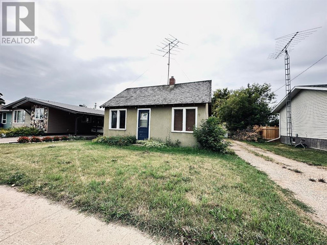 105 3RD AVENUE EAST Maidstone, Saskatchewan in Houses for Sale in Lloydminster - Image 2