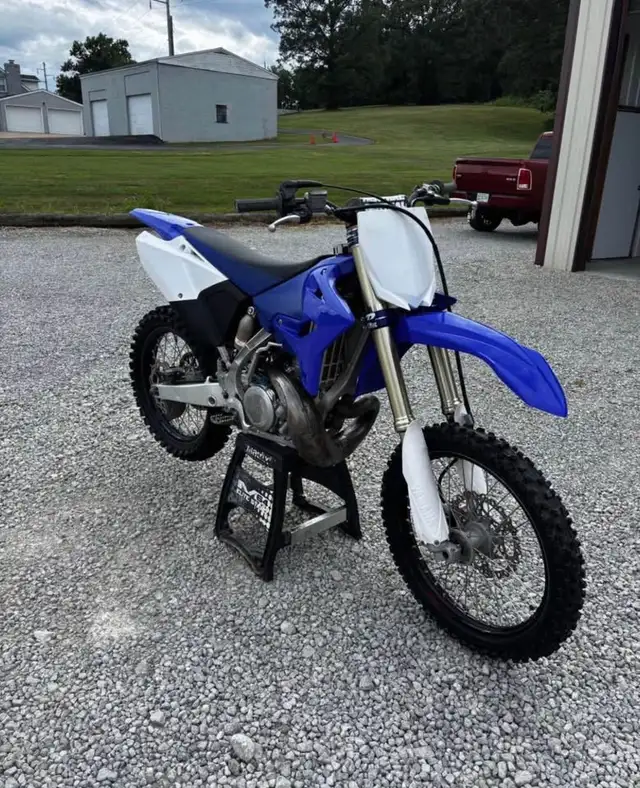 2021 YAMAHA YZ250-BLUE! in Dirt Bikes & Motocross in Thunder Bay - Image 5