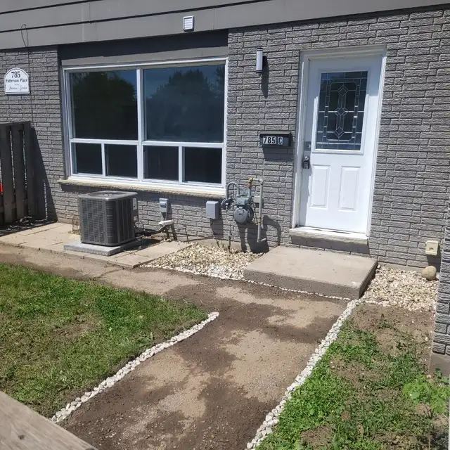 COZY 2BDRM TOWNHOME | LTO PRICE DROP + FREE 65" TV - CENTRAL A/C in Long Term Rentals in Cambridge - Image 11