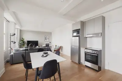 Beau 3 et demi rénovés et tout inclus dans un nouveau projet locatif situé au coin de l’avenue Carti...