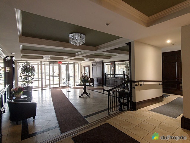 $383,000 - Condominium for sale in Longueuil (Vieux-Longueuil) — photo 2