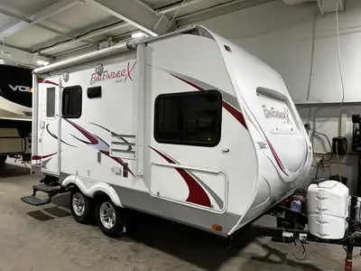 ---New Tires--- ---Repacked Bearings--- ---New Anode Rod--- ---Roof Reseal--- ---New Taps Bathroom--...