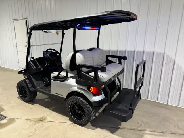 2026 EZGO EXPRESS S4 SUMMIT XT in ATVs in Vernon - Image 8