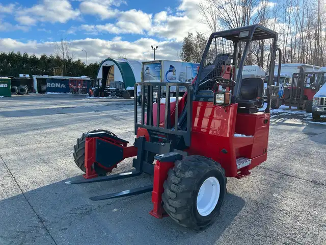 2013 MOFFETT M10 55.3 Chariot télescopique – 5500 lbs in Heavy Equipment in Longueuil / South Shore - Image 2