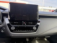 Ce Corolla Hatchback est équipé de : Volant chaffant, Intérieur en cuir, GPS, Mags, Bluetooth, Cruis... (image 7)