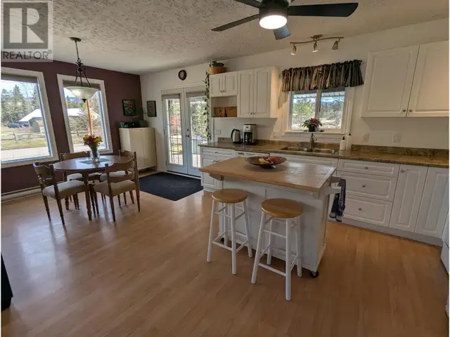 593 COLUMBIA STREET Smithers, British Columbia in Houses for Sale in Smithers - Image 9