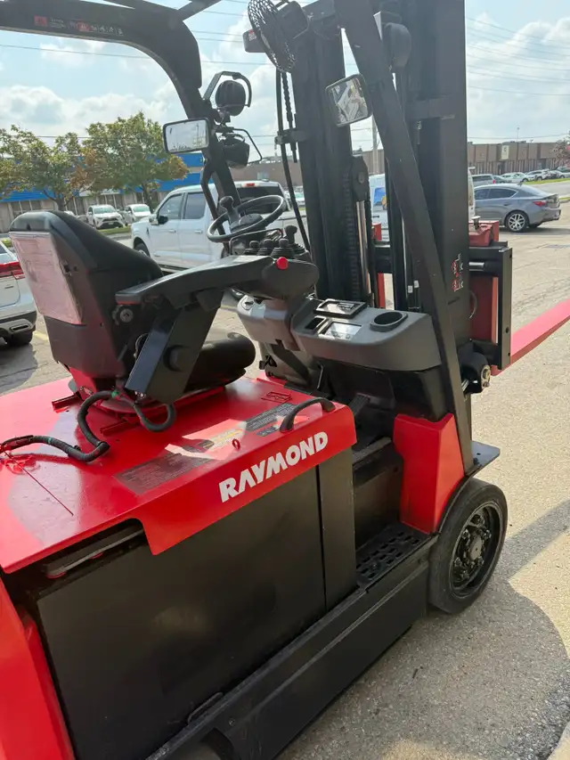 2021 Raymond Electric 6000 lbs. 3 Stage, 3 Way, Forklift on Sale in Heavy Equipment in Mississauga / Peel Region - Image 4