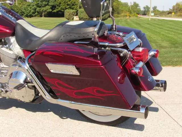 2002 Harley-Davidson FLHRSE - CVO Road King in Sport Touring in Leamington - Image 28