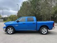 // ACCIDENT FREE!! // This 2022 RAM 1500 Classic SLT Crew Cab 5'7 Box 4X4 is a clean, capable full-s... (image 9)
