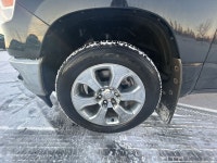 Aluminum Wheels, Fog Lamps, Proximity Key, SiriusXM, Rear View Camera! Whether you need tough and ru... (image 9)