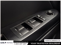 2015 Jeep Patriot North New Price! Ready for anything, from the streets of Calgary to the highways o... (image 6)
