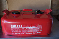 Yamaha outboard gas tank, very clean