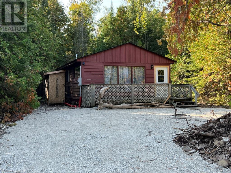 29 L'IL NORTH BAY Road Neyaashiinigmiing, Ontario Houses for Sale