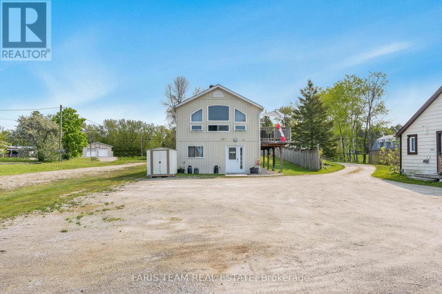 5632 PENETANGUISHENE RD Springwater, Ontario in Houses for Sale in Oakville / Halton Region - Image 3