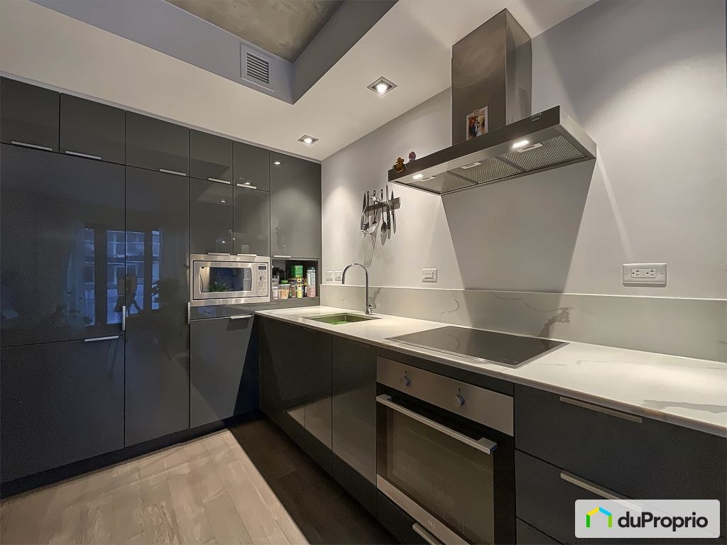 $379,900 - Condominium in Ville-Marie (downtown, old Mtl) — photo 2