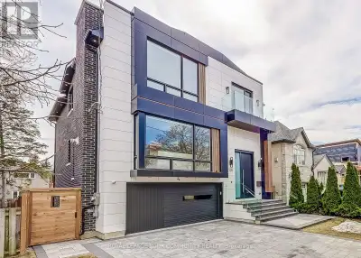 Welcome to a Stunning New Modern Custom-Built Home. Built in 2024. This Luxurious Residence Spans Ap...