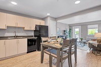 Broadstreet’s Glenhart Views offers 1, 2, and 3-bedroom pet-friendly apartments for rent in Courtena... (image 5)
