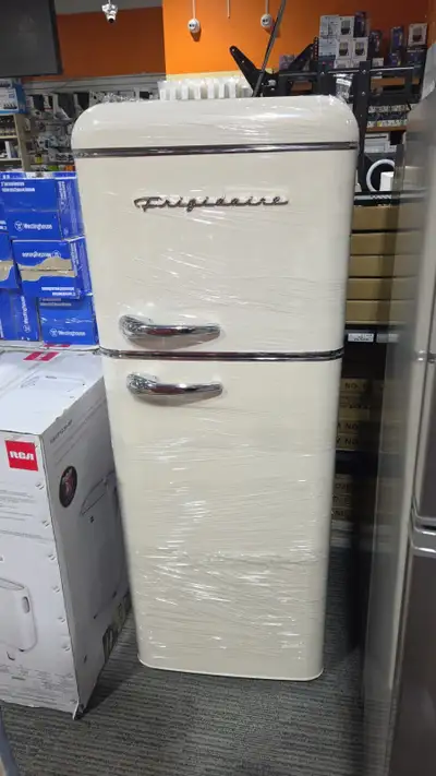 FRIGIDAIRE 7.5 CUFT RETRO CREAM REFRIGERATOR, View more