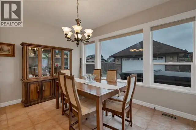 2185 Forest Grove Dr Campbell River, British Columbia in Houses for Sale in Campbell River - Image 13